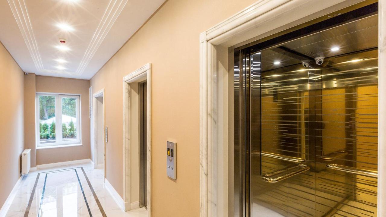 Arcadia Vip Apartments Sea View! Oldenburg Bagian luar foto