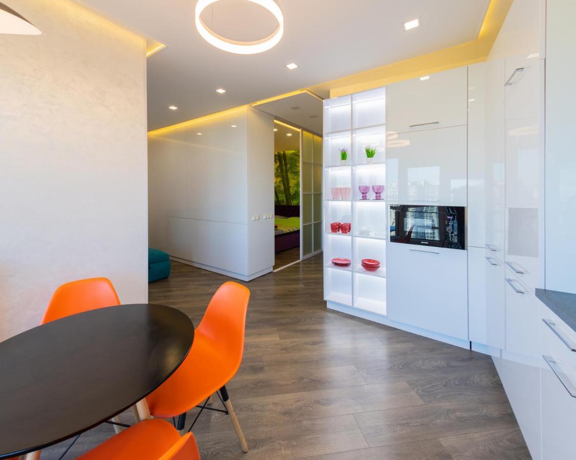 Arcadia Vip Apartments Sea View! Oldenburg Bagian luar foto