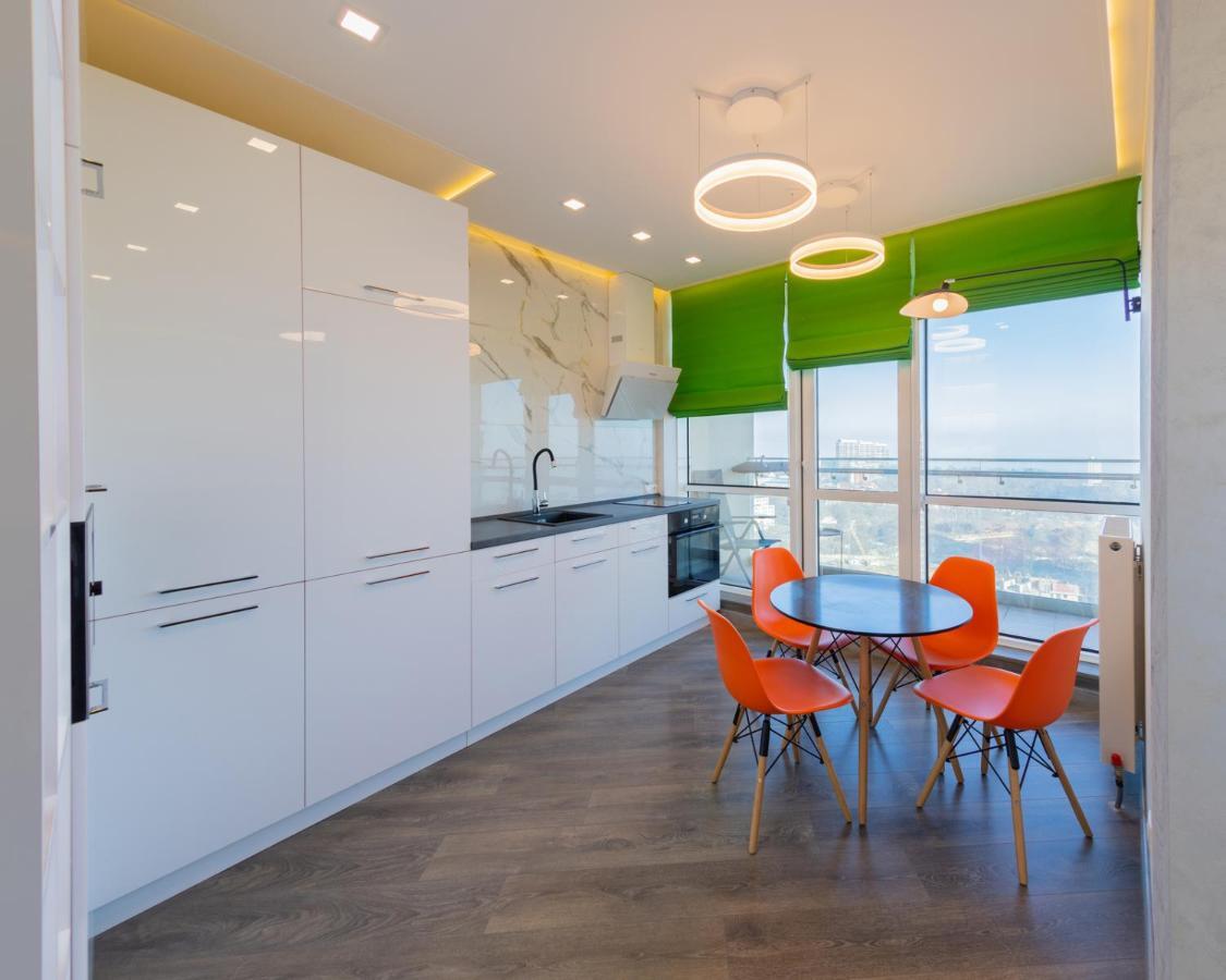 Arcadia Vip Apartments Sea View! Oldenburg Bagian luar foto